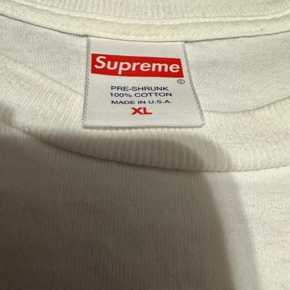 Supreme - Picture 3 of 3